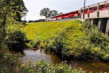 Train crosses Gronaubrücke bridge